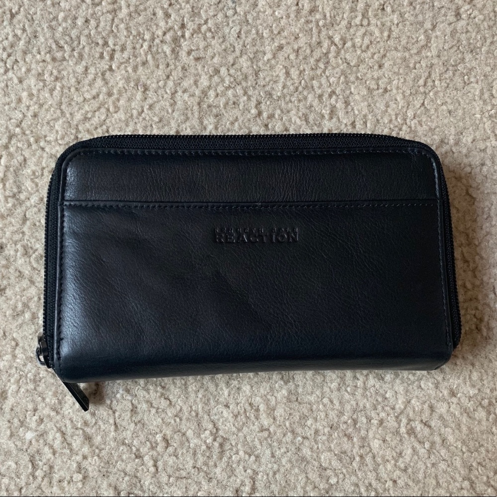 Kenneth Cole Reaction Black Wallet